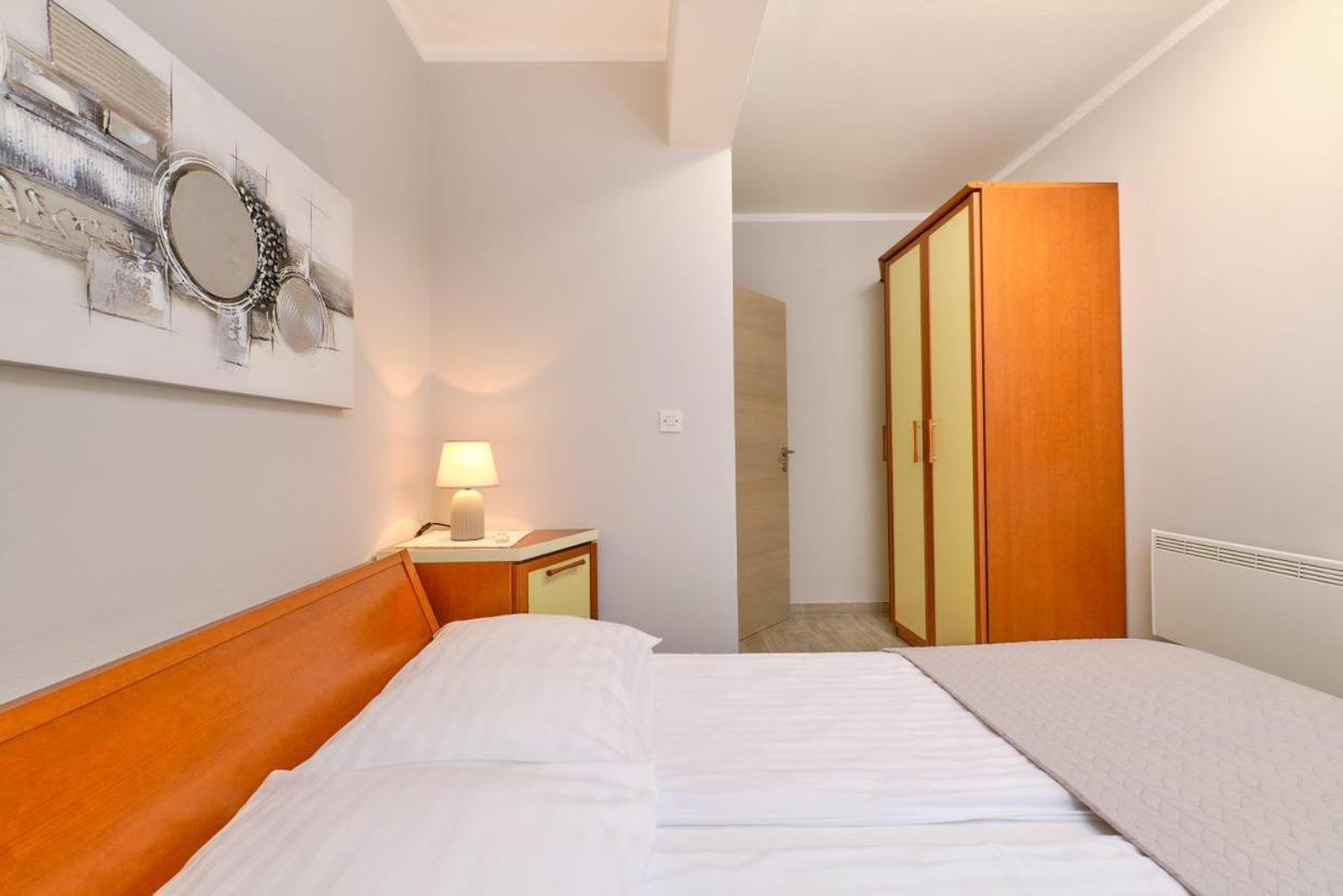 Apartments Enna Mali Lošinj Εξωτερικό φωτογραφία