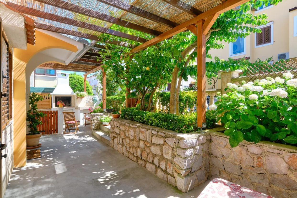 Apartments Enna Mali Lošinj Εξωτερικό φωτογραφία