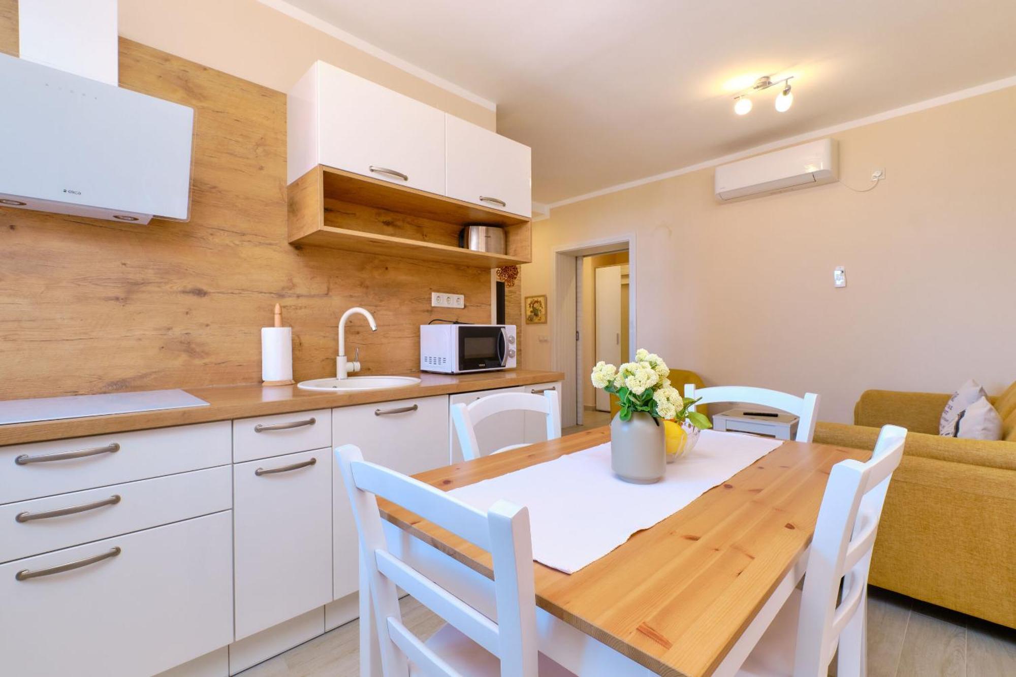 Apartments Enna Mali Lošinj Εξωτερικό φωτογραφία